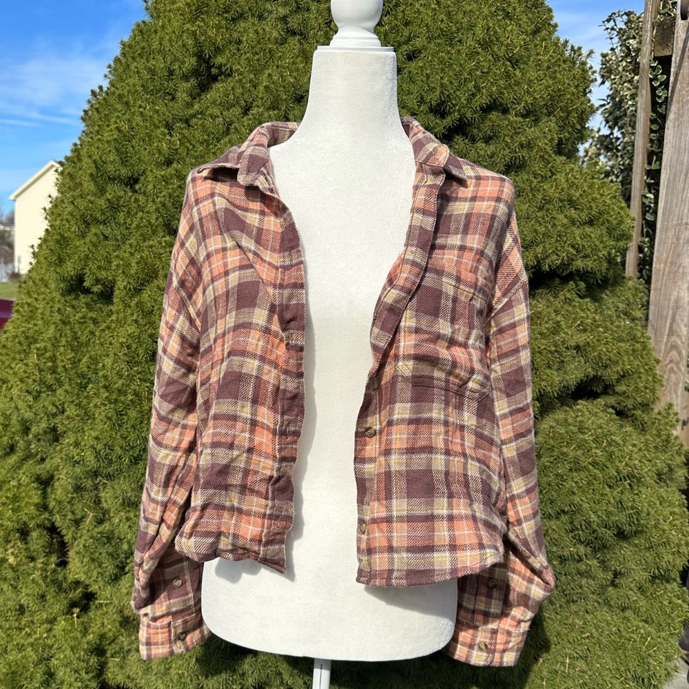 American Eagle Cropped Flannel Size M